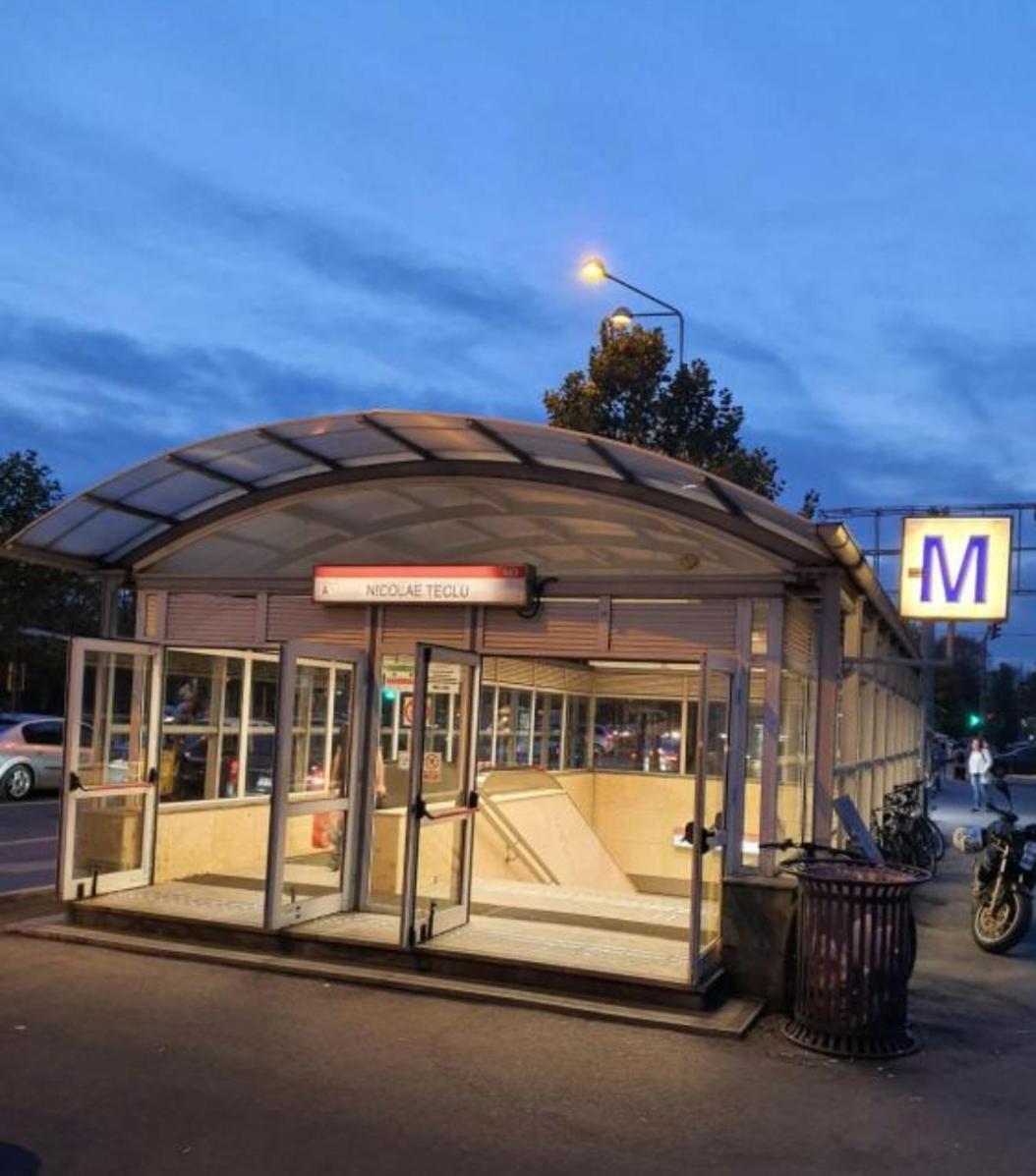 Mia Plus!! Self Check-In!! Bucharest Luaran gambar